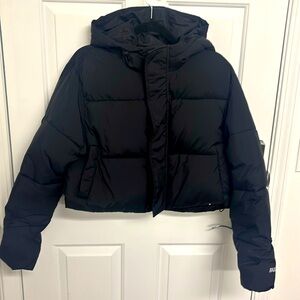 Fabletics Essential cropped puffer.